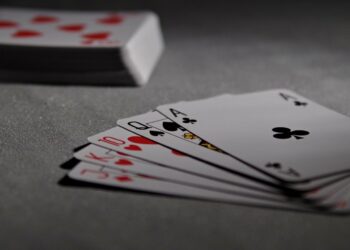 playing-cards-gb22b9799b_1280