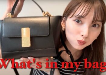 What's in my bag👝❔ガジェット系からコスメまで紹介します📸♡