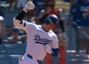 【ドジャース・大谷翔平 4試合ぶり31号、日米通算250号！】またも偉業達成！同点に追いつかれた8回に二者連続のホームラン