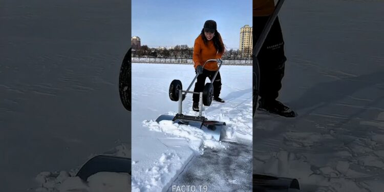 snow removal gadget||🤔#shorts#shortsfeed#gadgets