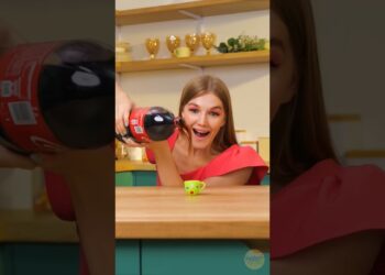 Cute kitty gadget#comedy #shotrs 💕💕