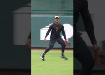 【巨人】エリエ・ヘルナンデスが驚異の回復力で実戦復帰間近！？　#shorts #baseball #sports #ジャイアンツ #巨人 #プロ野球