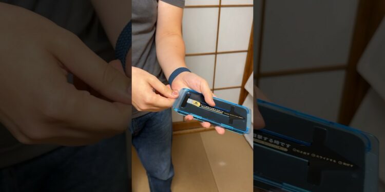 TikTokで話題のスマホフィルム