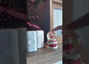 TIKTOKで話題沸騰中！可愛いすぎるあれ、もうチェックした？  #ガジェット #smartphone #ワイヤレス充電器 #applewatch #スマホグッズ