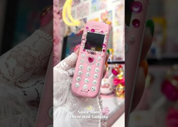 セーラームーンにデコったガジェットたち🌙#セーラームーン #sailormoon #ガジェット #ガラケー #平成 #レトロ #ds #gadgets #nostalgia #shorts