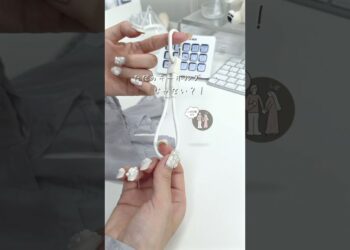 ただのキーホルダーじゃない？！😮#便利グッズ #ガジェット #充電ケーブル #スマホグッズ #CIO #充電器 #おすすめアイテム #モバイルバッテリー #デスク周り #youtubeshorts