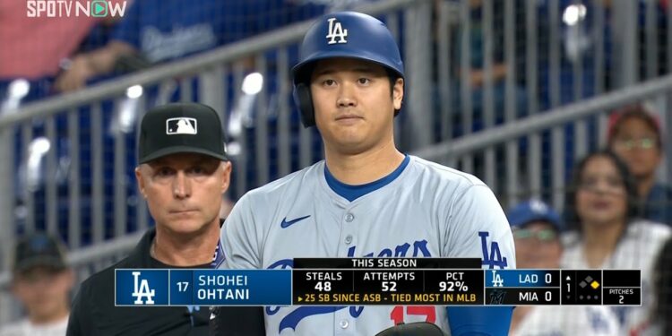 【ドジャース・大谷翔平 今季49個目の盗塁!】盗塁+エラーで実質三塁打!?レフト前ヒットを放つと全速力で三塁へ到達