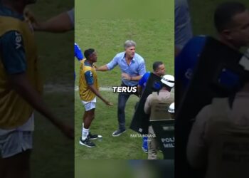 Dan Semua Pemain Termasuk Pelatih Pun Pergi 🤣