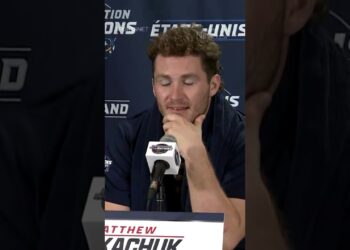 Fans boo American national anthem