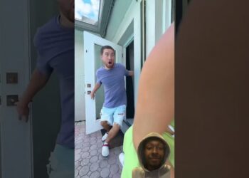 SUPER AMAZING GADGET🤯🔥/  #shorts#woodworking#virelshorts#smartphone#facts