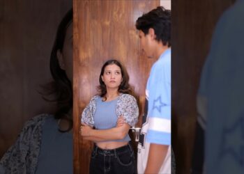 ntroducing the “VitaWear SmartBand,” nextgeneration wearable gadget😃184 #shorts