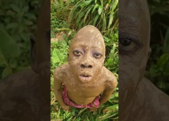 Introducing the “VitaWear SmartBand,” a next-generation wearable gadget🎉P3152