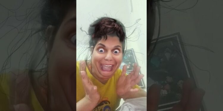 Introducing the “VitaWear SmartBand,” a next-generation wearable gadget🎉P3176