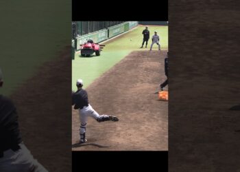 【巨人】坂本勇人選手のセカンド送球 #shorts #baseball #sports #ジャイアンツ #巨人 #プロ野球