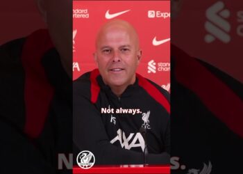 Arne Slot reacts to €5 million Darwin Nunez rumour…