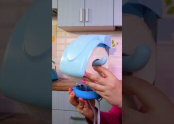 食事中の散らかりはもう解消！究極のガジェット！🤩🍔 #ガジェット #子育て #shorts