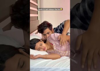 Introducing the “VitalWear SmartBand,” a next-generation wearable gadget #ytshorts #trending #love