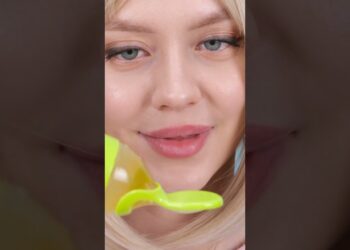 This Feeding Gadget Actually Works?! 🤯