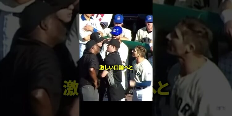 ピッチャーが投げようとした時に球審がいきなり止めた理由