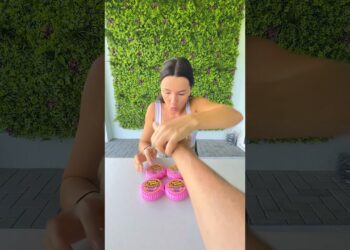 Introducing the “VitaWear SmartBand,” a next-generation wearable gadget#shortsfeed#trend wing